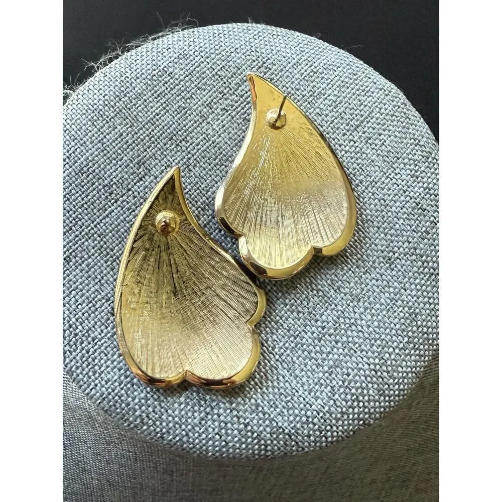 Vintage Enamel Clip On Earring Abstract Black Gold Tone Career 80s 90s Y2K
